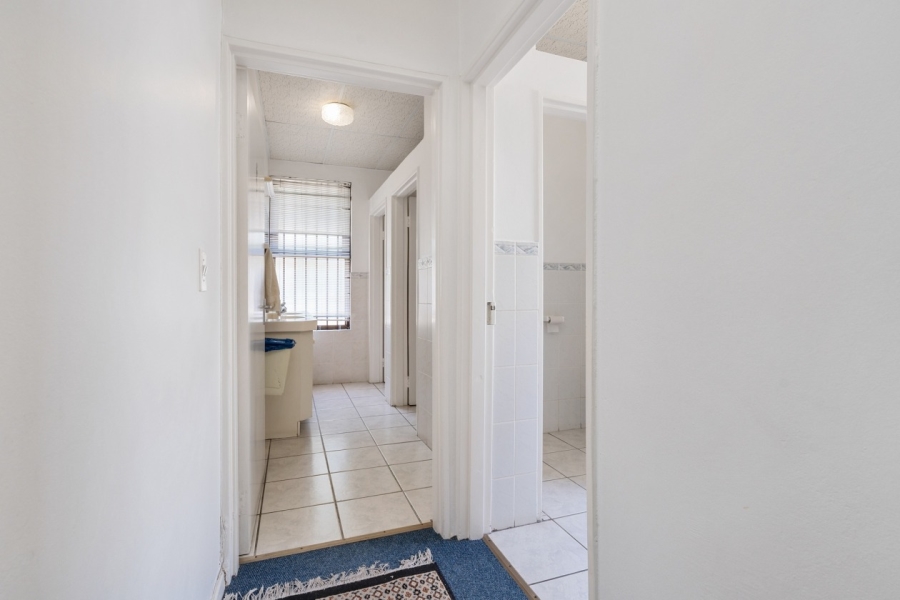 To Let commercial Property for Rent in Claremont Western Cape